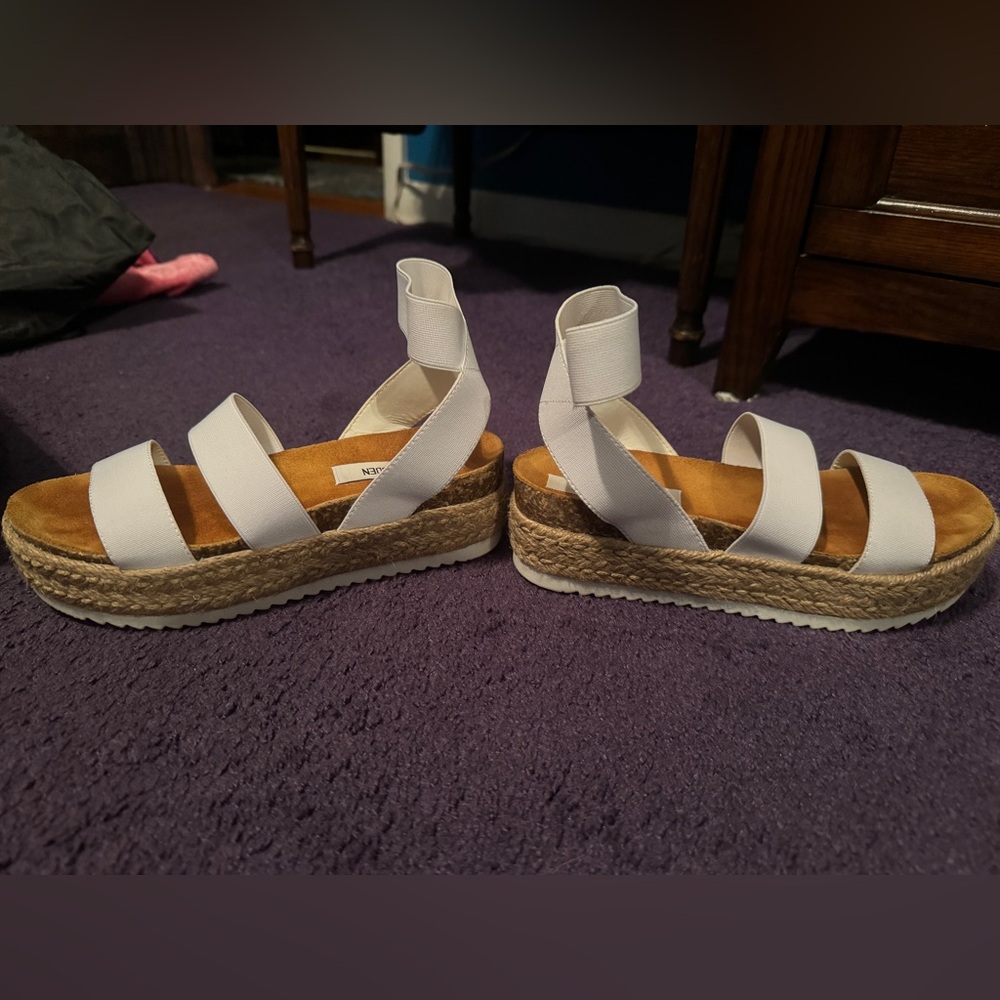 White women’s Steve Madden sandal